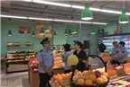 泉州市鯉城區(qū)市場監(jiān)管局副局長莊吉東帶隊(duì)蒞臨中閩百匯新華店